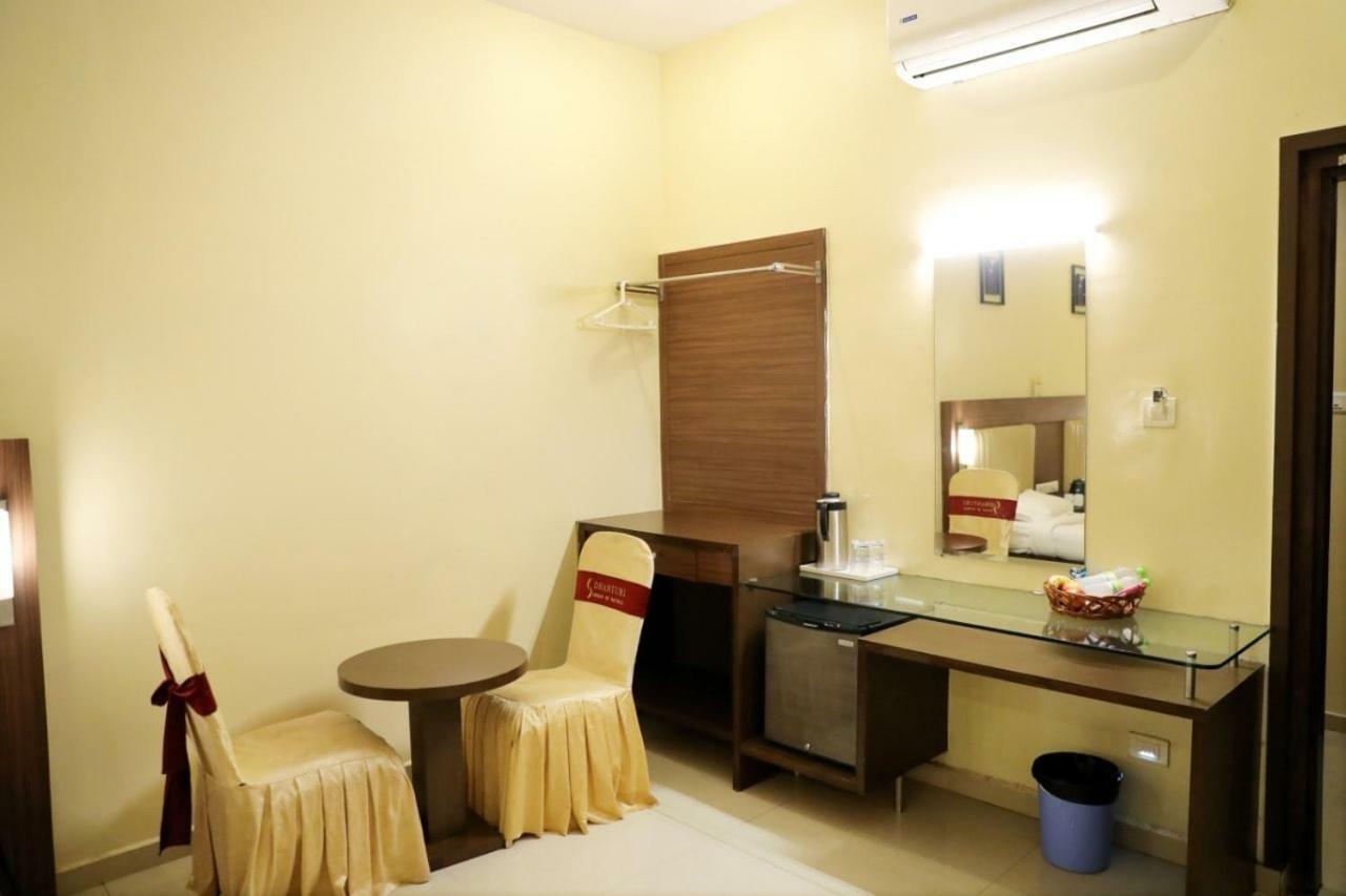 Hotel Swagath Grand Nagole Хидерабад Екстериор снимка